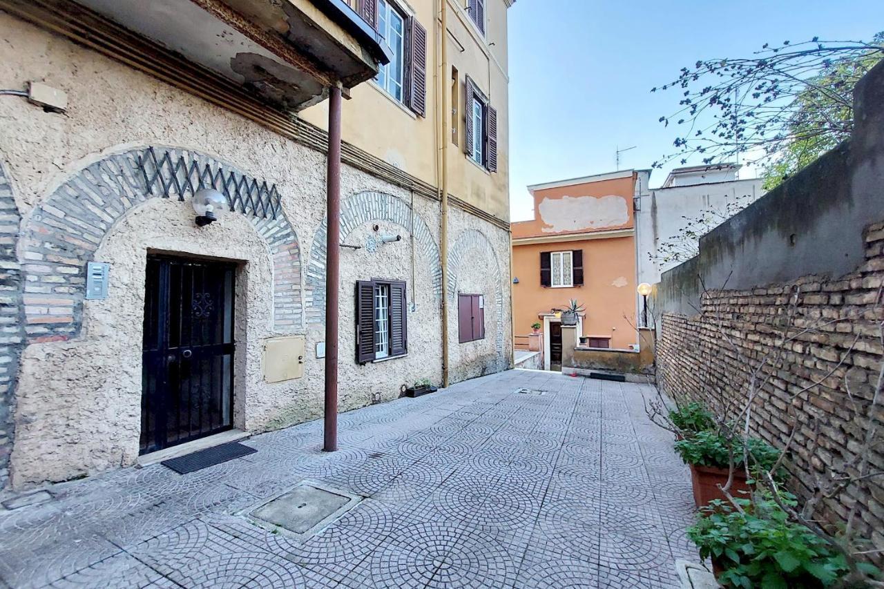 4Bnb - Cozy Vatican Loft With Terrace Rome Bagian luar foto